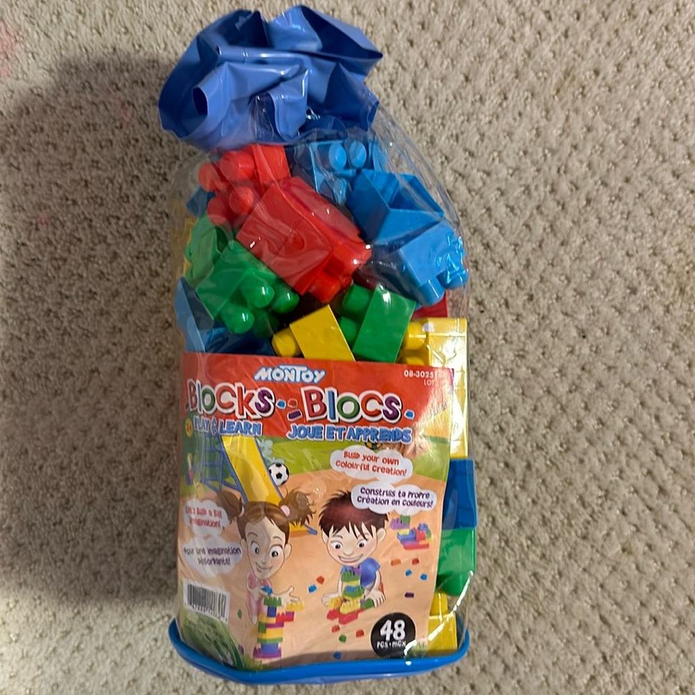 NWT Monty Blocks 48 pieces